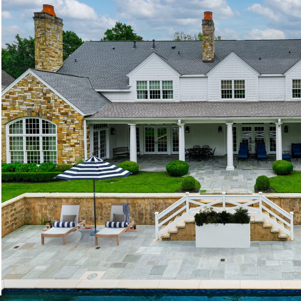 This one is truly palatial, and a one-of-a-kind custom. Thanks to Dana Staples for trusting us with this one.

:::

#etxrealestate #dreamhomesoftexas #realestatephotography #realestatephotographer