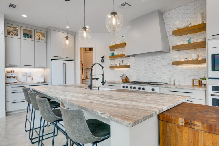 Hey, good lookin' what's cookin'? 🥩

:::

#etxphotographer #realestatephotography #easttexasrealestatephotography #kitchen