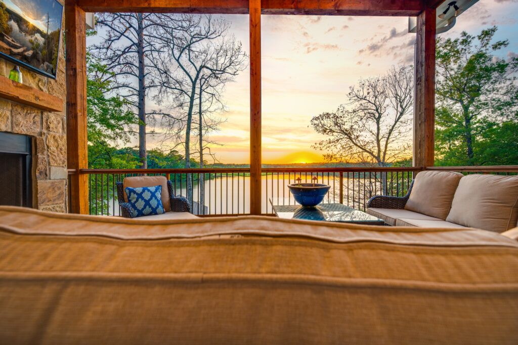 A special buyer will find this 
home at Camp Cypress Trail 🤤
:::
#etxphotographer #etxrealestate #realestatephotography #lakecypresssprings #realestatephotographer