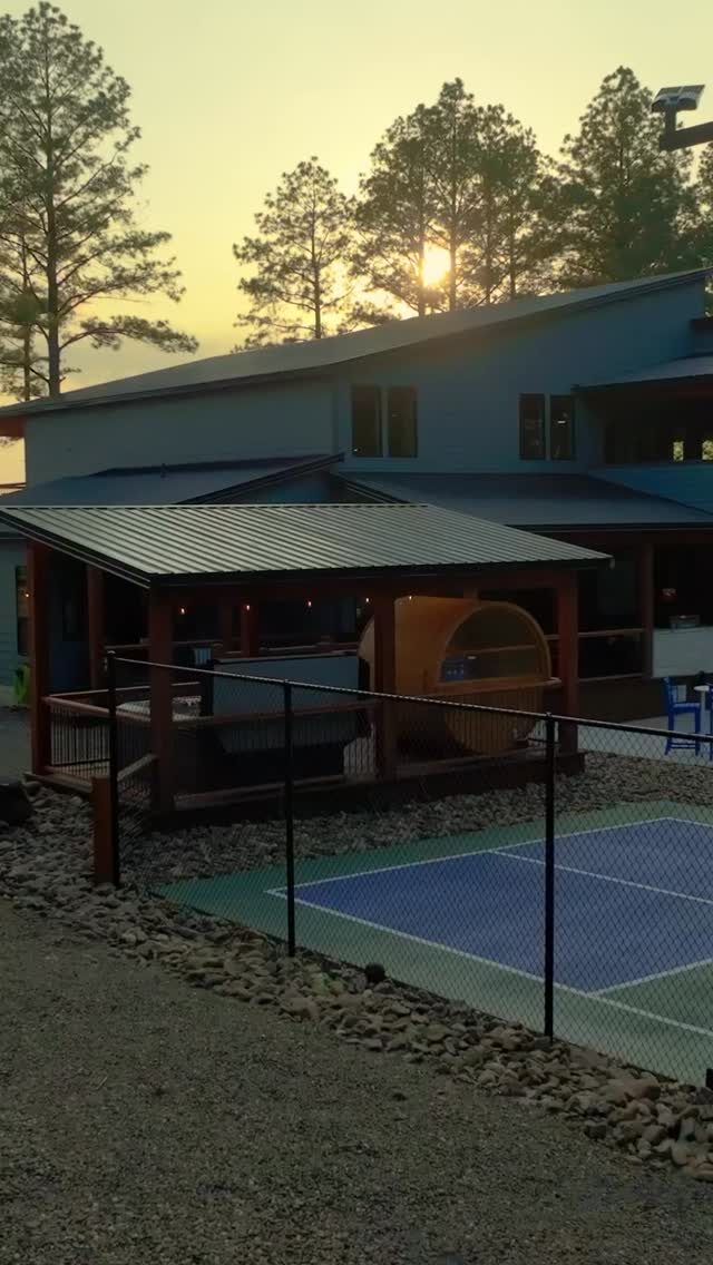 Thanks to Sean Neuman for trusting me with this one! Book Buy Dirt here: 

https://thehotelhochatown.com/buy-dirt

:::::: 
#brokenbowoklahoma #dreamhomes #airbnbexperience