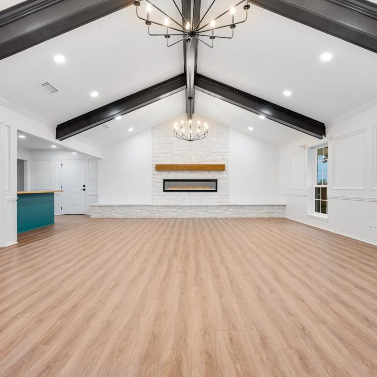 Paris Ballroom 💃🕺
:::
#etxrealestate #realestatephotography #realestatephotographer #ParisTXRealEstate