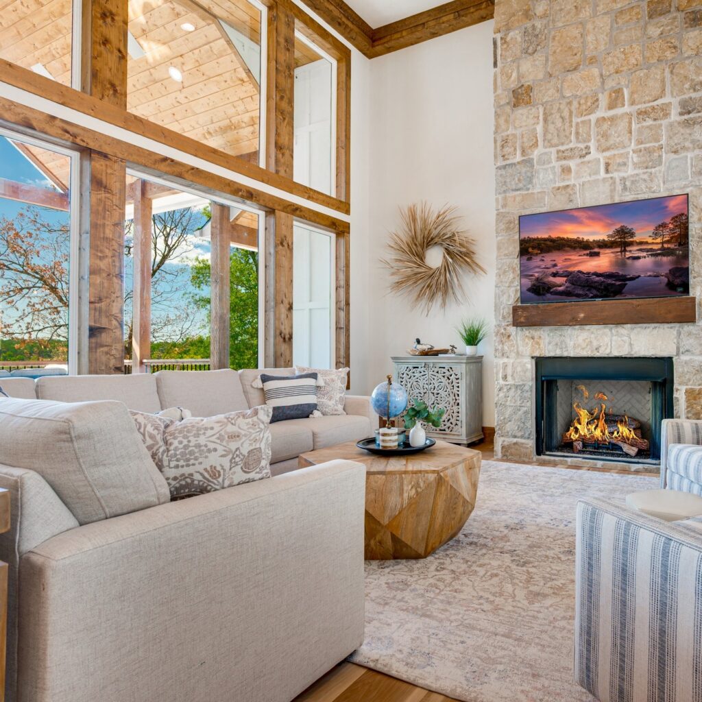 Find her at Camp Cypress Trail 
:::
#etxphotographer #etxrealestate  #realestatephotography #lakecypresssprings